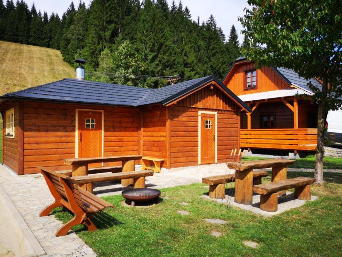 Valassky Dvur Velke Karlovice Exterior photo