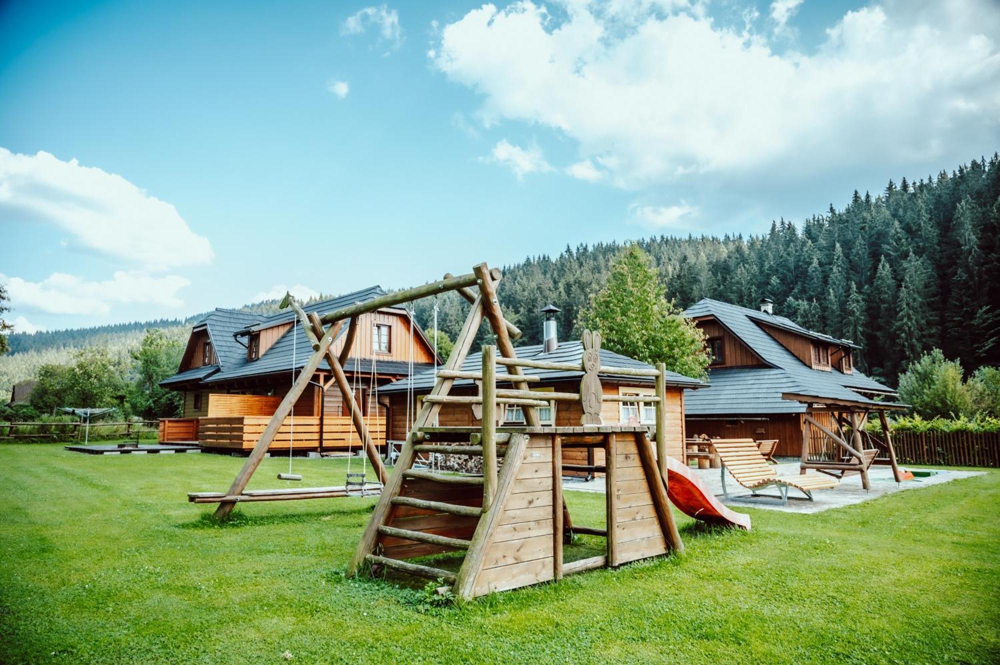 Valassky Dvur Velke Karlovice Exterior photo